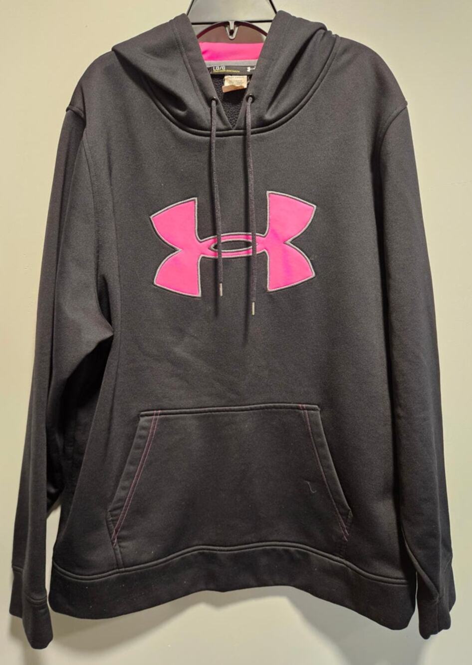 Women's Under Armour UA Hoodie Black Pink Size Large Kangaroo Pocket
